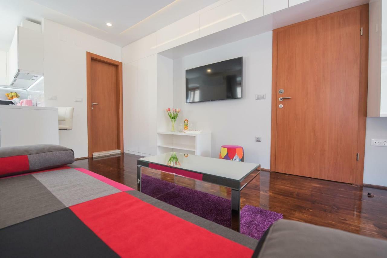 Studio Apartment Lena Каштела Екстер'єр фото