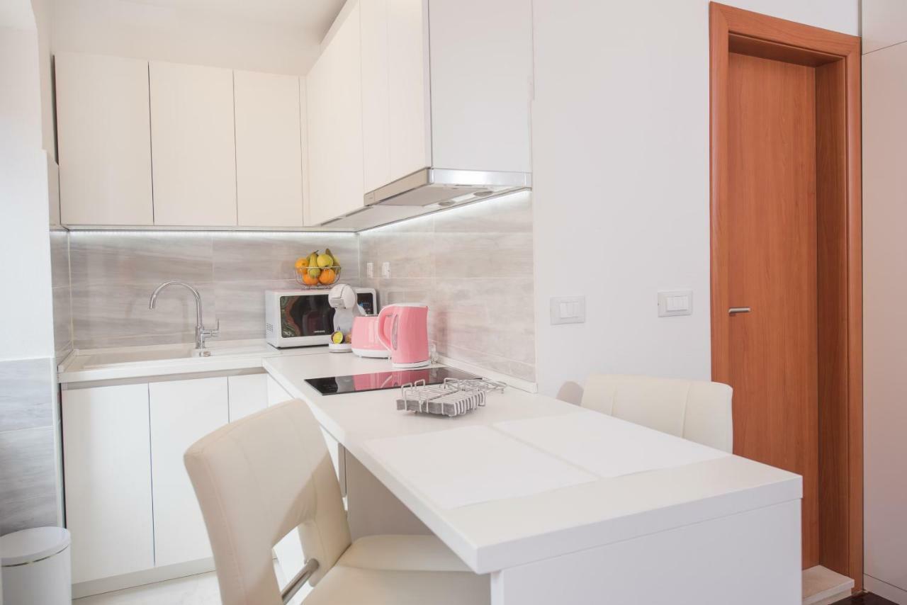 Studio Apartment Lena Каштела Екстер'єр фото