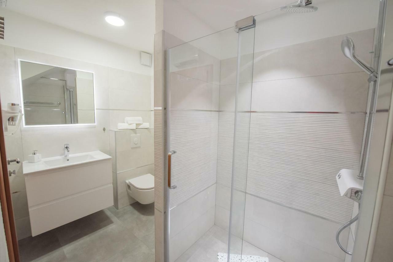 Studio Apartment Lena Каштела Екстер'єр фото