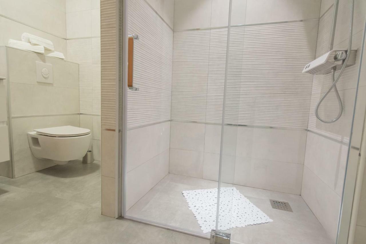 Studio Apartment Lena Каштела Екстер'єр фото