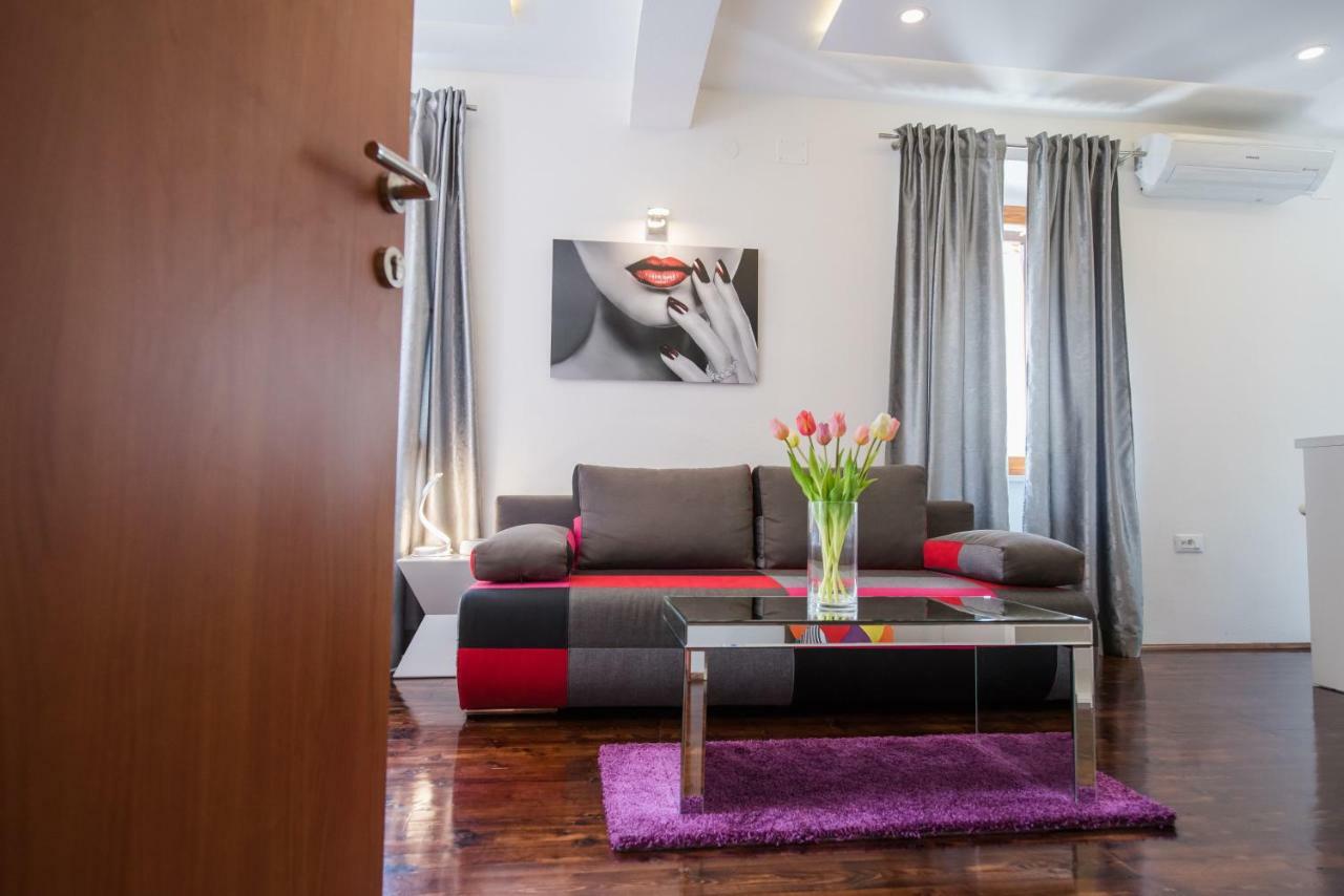 Studio Apartment Lena Каштела Екстер'єр фото